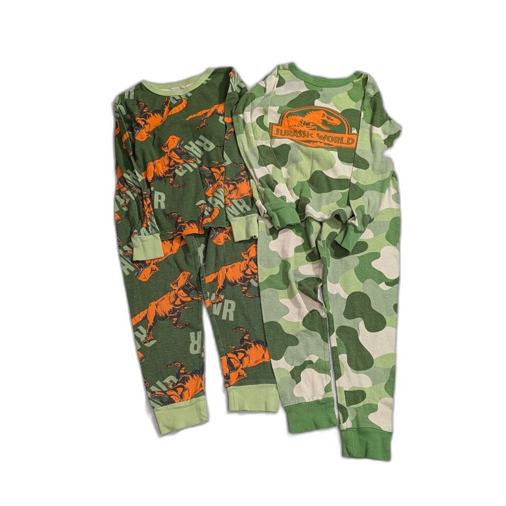 2 Jurassic World Pajama Sets sz. 6